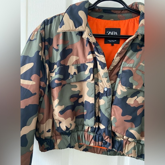 Zara cropped camo bomber jacket - Picture 2 of 4